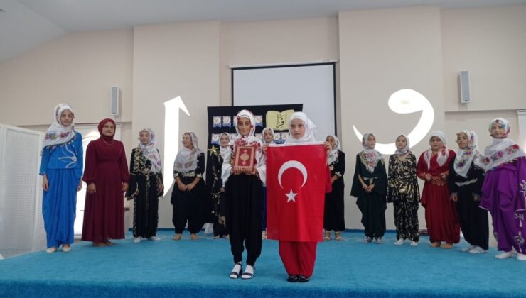 Yaz Kur’an kursları coşkulu bir programla sona erdi
