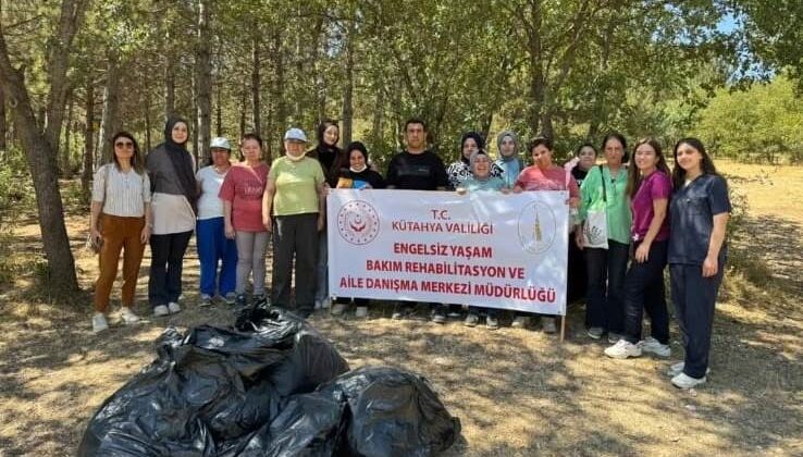 Özel bireyler çöp toplama etkinliğinde buluştu