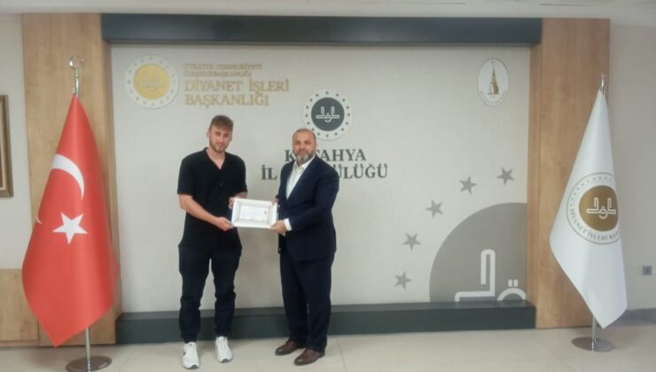 Alman vatandaşı ihtida merasimi ile Müslüman oldu