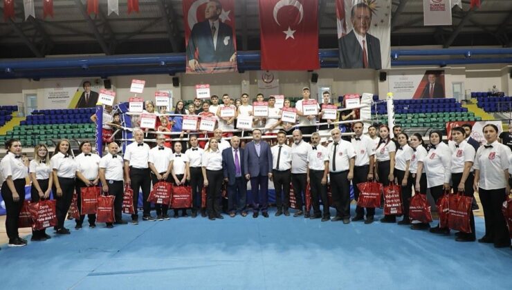 Kütahyalı kick boksçular Zafer Kupası’nda şampiyon oldu