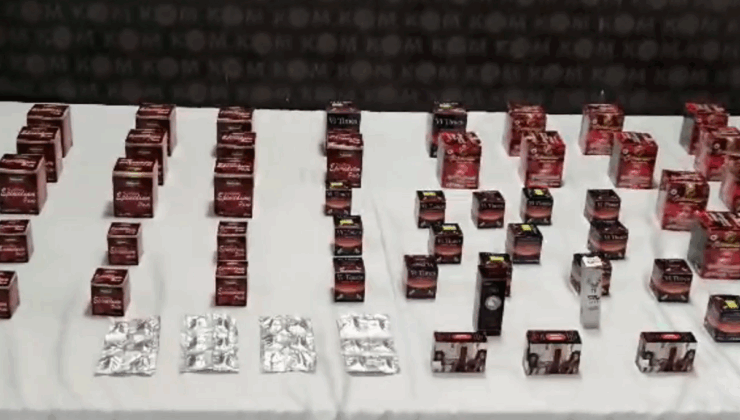Kaçak cinsel içerikli ürün satan iş yerine operasyon