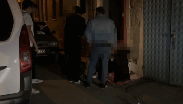 Kız arkadaşını rahatsız eden genci hastanelik ettiler: 2 gözaltı