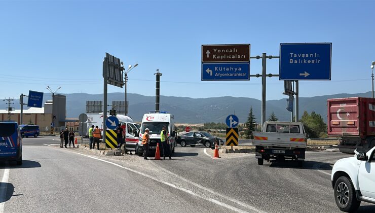 Kan bağış aracı ile otomobil çarpıştı: 7 yaralı