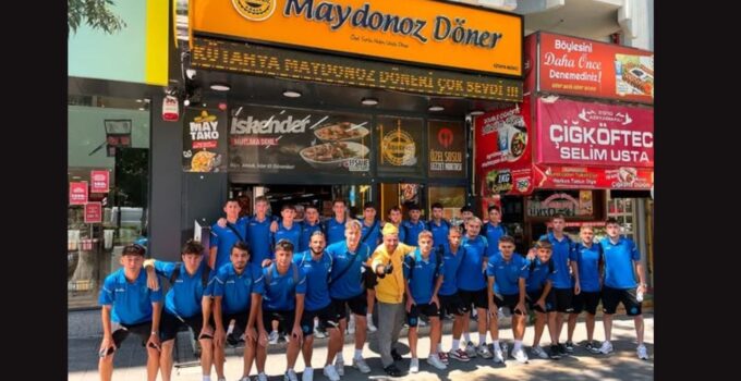 Maydonoz Döner’den Mavi Şimşeklere moral yemeği