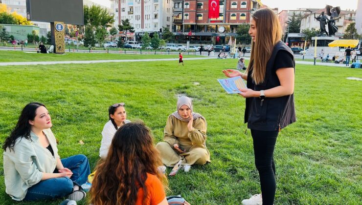 Siber ekipleri vatandaşları bilgilendirmeye devam ediyor