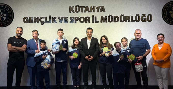 Engelleri aşan sporcular, Müdür Küçük’ü ziyaret etti