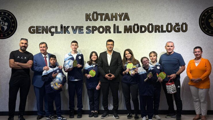 Engelleri aşan sporcular, Müdür Küçük’ü ziyaret etti