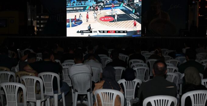 12 Dev Adam’ın final heyecanı dev ekranda yaşanacak