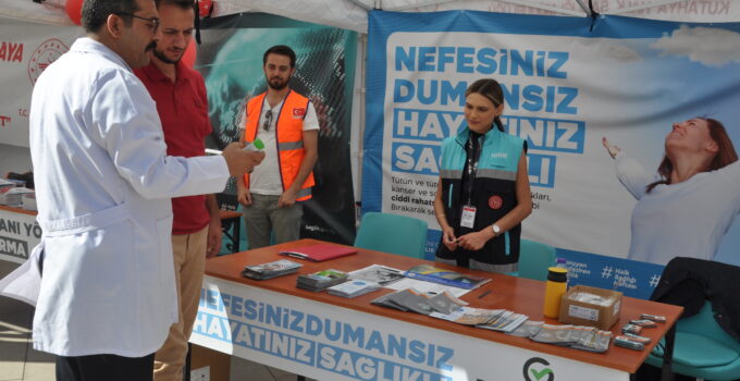 Halk Sağlığı Haftası kapsamında bilgilendirme stantları açıldı