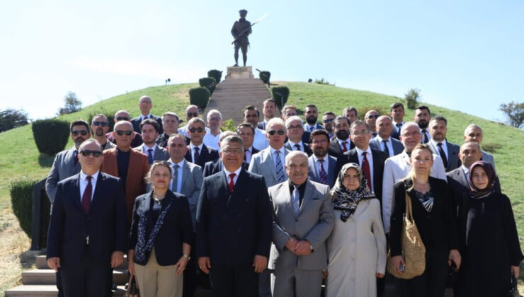 DPÜ Senatosu şehitlerin manevi huzurunda toplandı