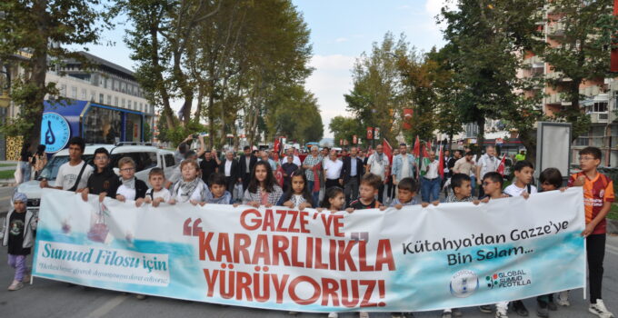 Filistin ve Sumud Filosu’na destek için yürüyüş düzenlendi