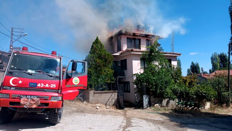 Evin terasında gözleme yapılırken çıkan yangın söndürüldü