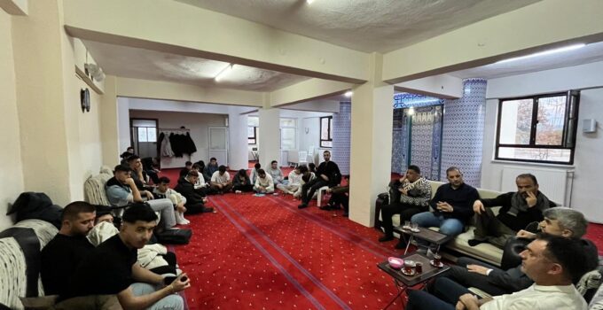 Şanlıurfalı gençler Üniversite Gençlik Merkezi’nde ağırlandı