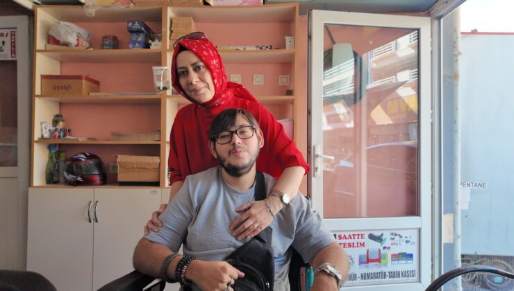 Yürüme engelli genç iş arıyor