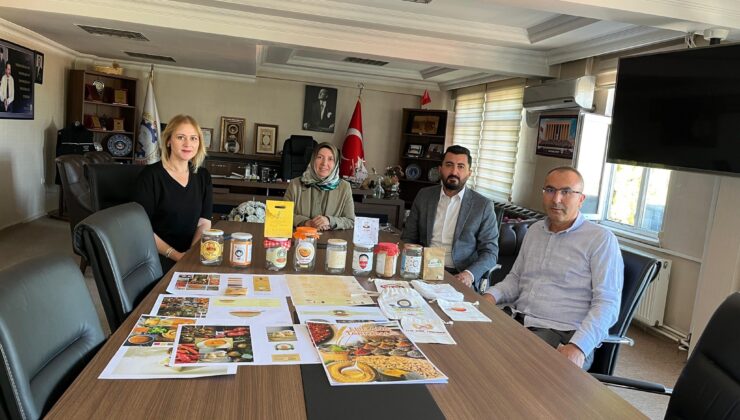 Gediz MYO öğrencilerinden kooperatife tasarım desteği