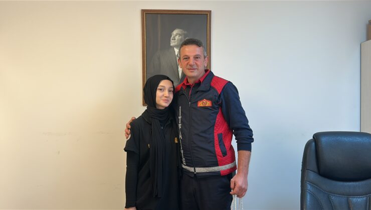 Baba-kız aynı yolda: İtfaiyecilik aşkı nesilden nesile