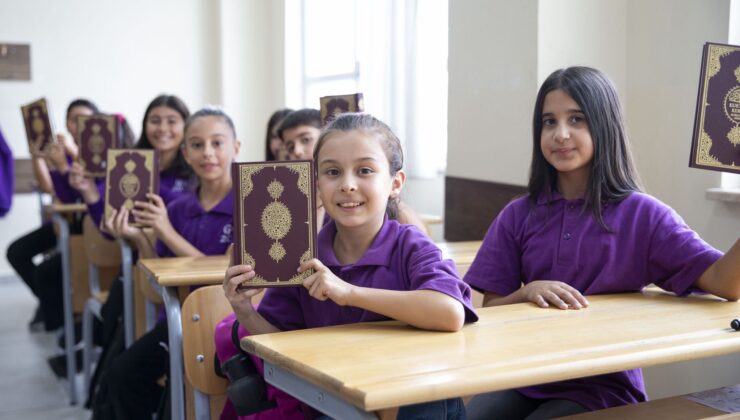 TDV, 50 bin öğrenciye Kuran-ı Kerim hediye edecek