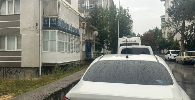 84 yaşındaki kadın evde ölü bulundu