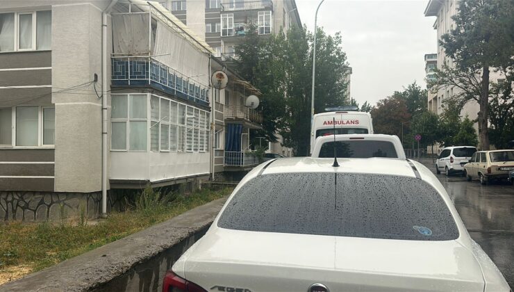 84 yaşındaki kadın evde ölü bulundu