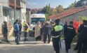 3 çocuğuyla evde mahsur kalan anneyi ekipler ve vatandaşlar kurtardı