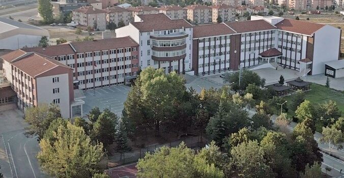 Kütahya Sağlık Bilimleri Üniversitesi yükselişini sürdürüyor