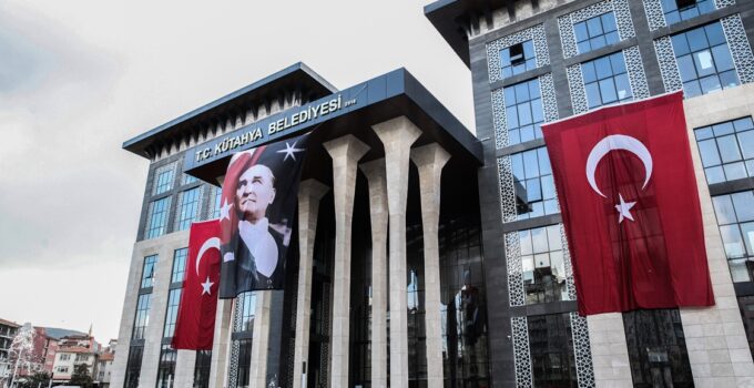29 Ekim’de açık olacak iş yerleri harç ödeyecek! Belediye’den ilk açıklama