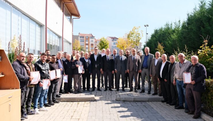 Küçük Sanayi Sitesi’nde tapu dağıtım töreni düzenlendi
