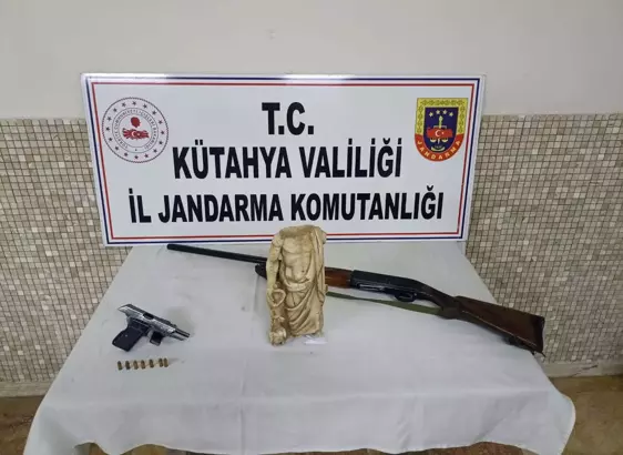 Kütahya’da sağlık tanrısı Asklepios heykeli ele geçirildi