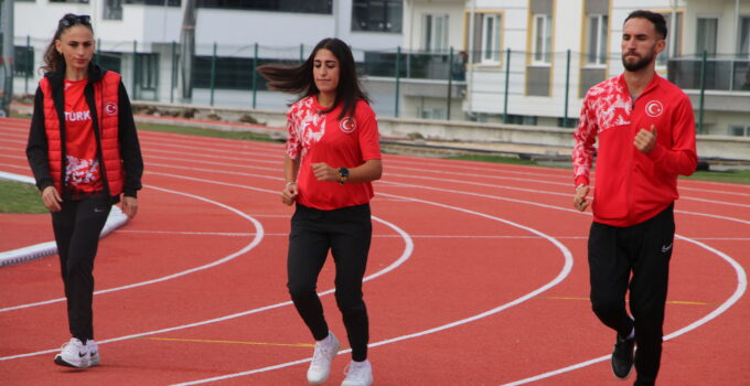 Kütahyalı sporcular Balkan Kros Şampiyonasına hazırlanıyor