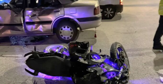 Motosiklet ile otomobil çarpıştı: 2 yaralı
