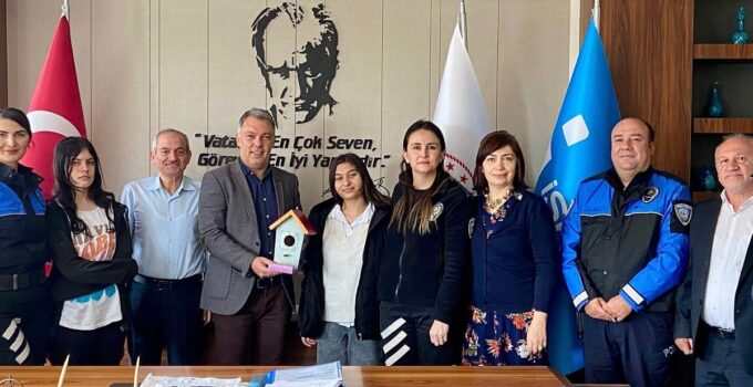 Özel bireylerin hazırladığı kuş evleri İŞKUR’a teslim edildi