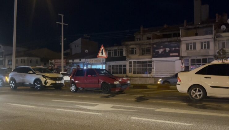 4 aracın karıştığı zincirleme trafik kazası