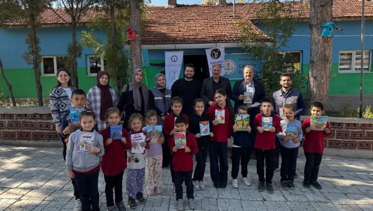 7 köy okuluna bin 700 kitap desteği