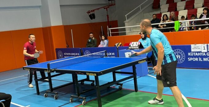 Kamu kurumları arası masa tenisi heyecanı