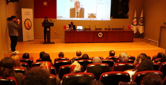 Kimlik, göç ve sosyal sorunlar sempozyumda ele alındı