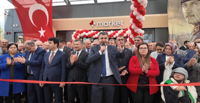 Gediz Belediyesi akaryakıt istasyonu hizmete açıldı
