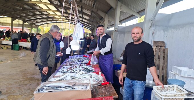 Tezgahlarda balık bolluğu fiyatları düşürdü