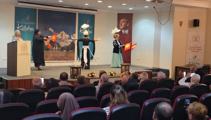 Türk dünyası sanatçılarından Cumhuriyet konseri