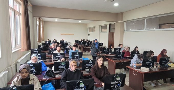 10 Parmak Klavye Kursu yoğun ilgi gördü