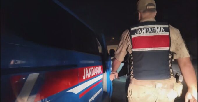 Jandarmadan FETÖ operasyonu: 32 ilden biri Kütahya