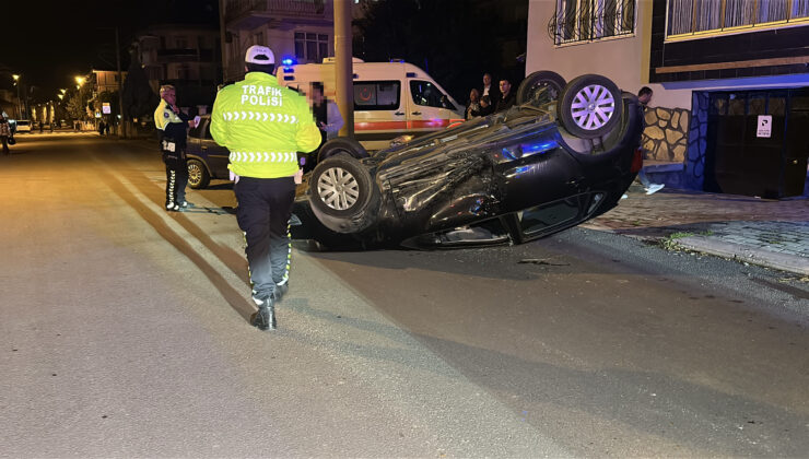 İki otomobil çarpıştı, araçlardan biri takla attı: 1 yaralı