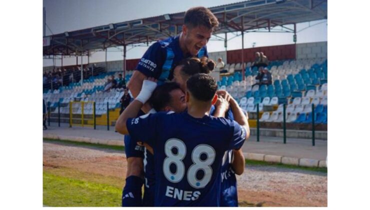 Şimşek deplasmanda 4 golle kazandı