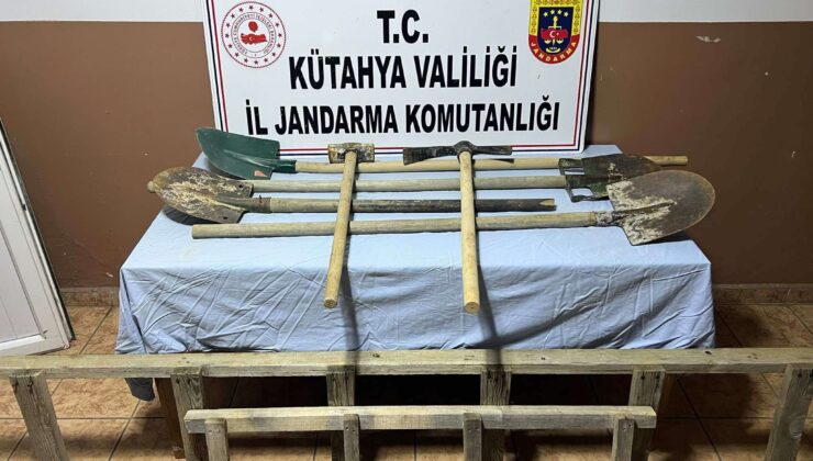 Kaçak kazı operasyonunda 2 kişi yakalandı