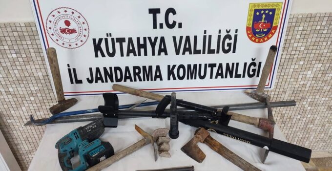 Kaçak kazı operasyonunda 9 kişi yakalandı