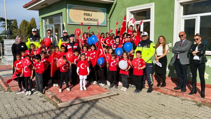 Jandarmadan öğrencilere Cumhuriyet Bayramı ziyareti