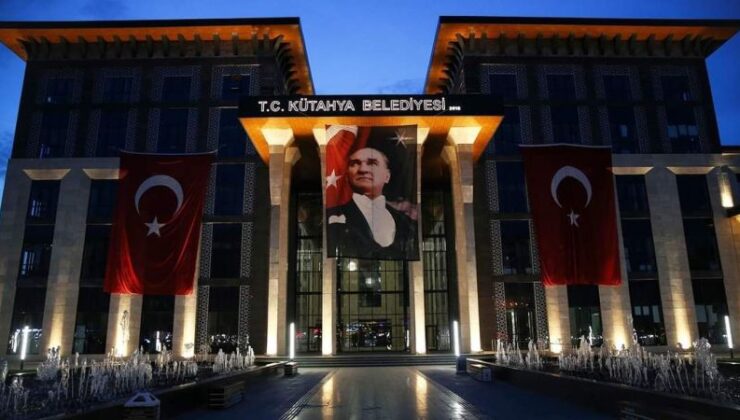 AK Parti’den belediyeye tepki: ‘Esnafımızı yoran uygulamadan vazgeçin’