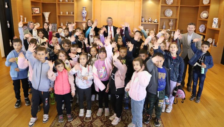 İnköylü çocuklar Rektör Kızıltoprak’ı ziyaret etti