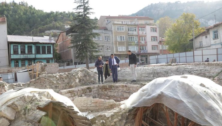 Yakup Çelebi İmaret Külliyesi restorasyon alanında inceleme