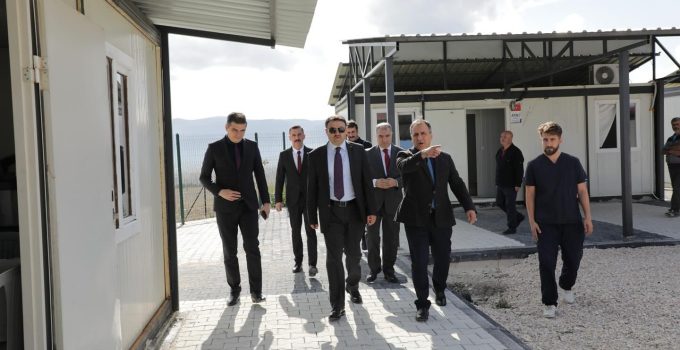 Hayvan barınaklarında inceleme yapıldı