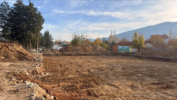 Çitgöl’de yeni okul için ilk kazma vuruldu